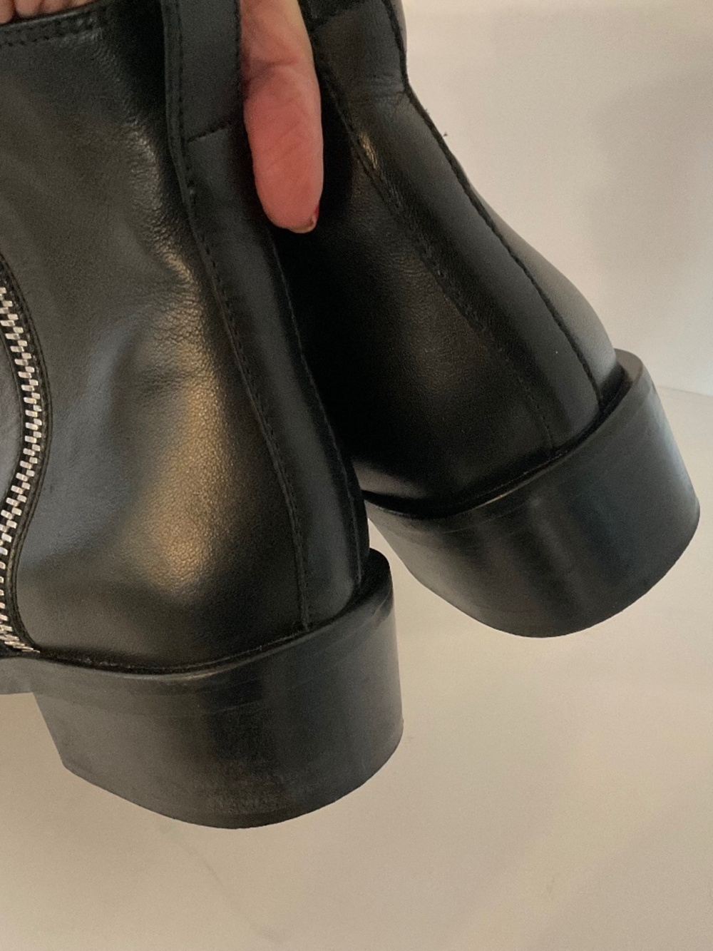 AQUATALIA Colbie Weatherproof Booties in Italian Black Leather Size 8 LIKE NEW - Picture 9 of 14